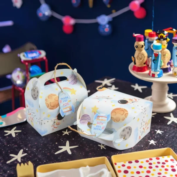 12 Cajas de regalo de cartón para regalo o recuerdo con la temática de astronauta con etiquetas de agradecimiento sin personalizar