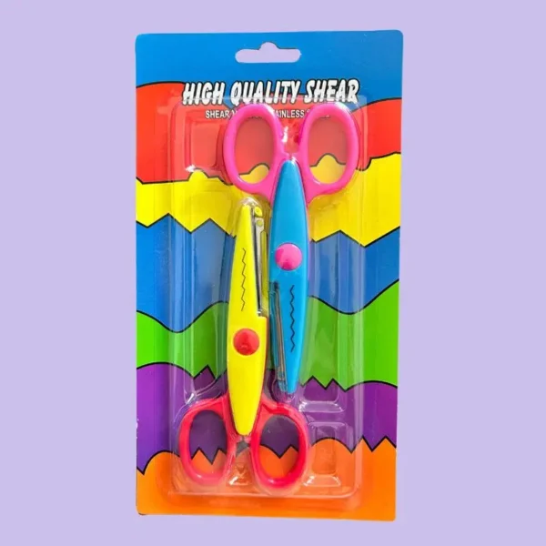 Tijeras con patrón ondulado para cortar papel