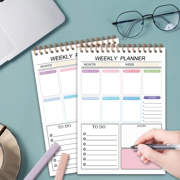 Planificador semanal simple, cuaderno para tu lista de tareas con 52 hojas de en blanco, papel de 8x5,6' de espesor, 120 g sin fecha para que configures en modod flexible