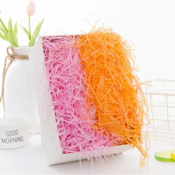 Hebras de papel arrugadas multicolores, confeti arrugado triturado, relleno de caja,