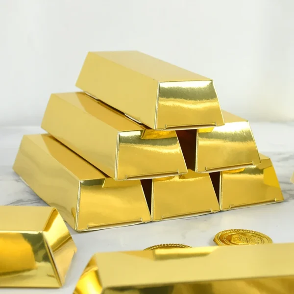 Caja de papel dorado en forma de lingote de oro