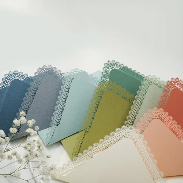 Sobres triangulares de encaje Vintage para tarjetas DIY