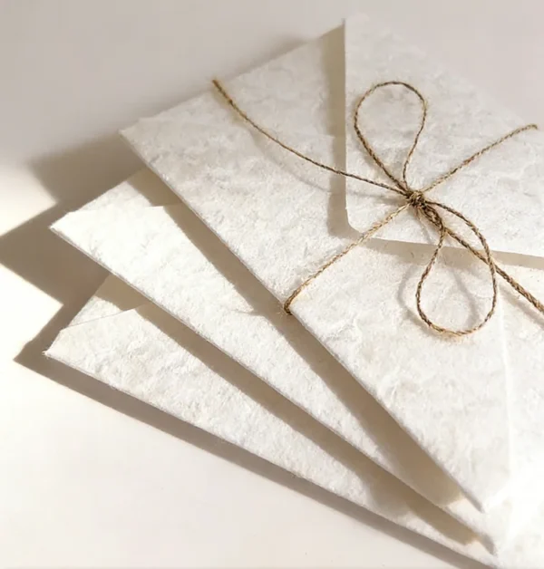 Sobres de Papel Texturizado con Relieve de Lino, 16x11cm, Sobres de cartón fino reciclado de Alta Calidad para Invitaciones de Boda y Papelería creativa, tarjetería artesana y comunicados especiales