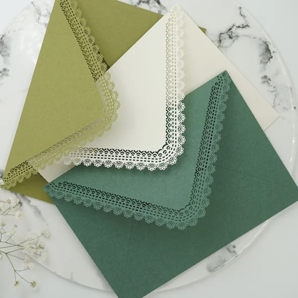 Sobres triangulares de encaje Vintage para tarjetas DIY