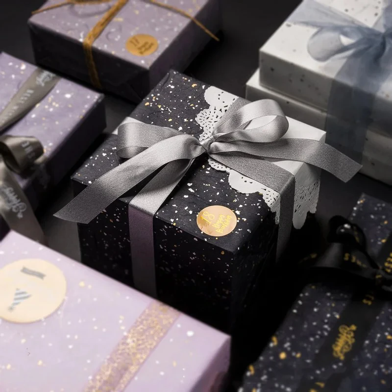 Papel de regalo de 1 metro x 2 hojas en paquete de 6 colores, oro/plata brillante - Imagen 2