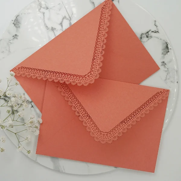 Sobres triangulares de encaje Vintage para tarjetas DIY