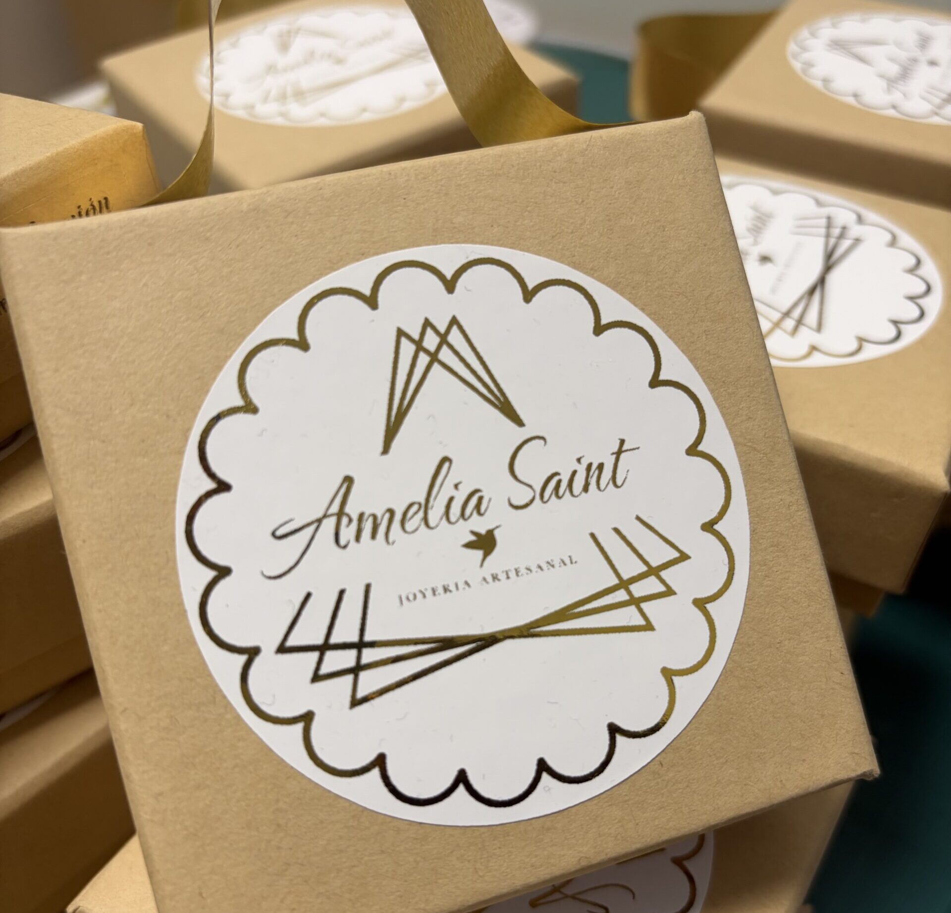 Etiquetas y pegatinas personalizadas