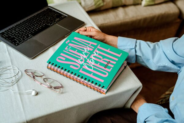 Agenda Mr. Wonderful 2026-27 Semanal 18 Meses - Sueña Fuerte, Vive Libre